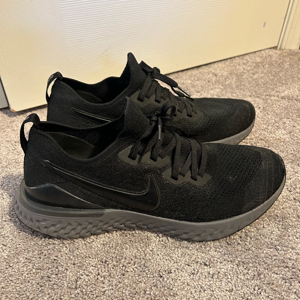 Nike Epic React Flyknit 2 Sneakers Shoes Size Mens 10